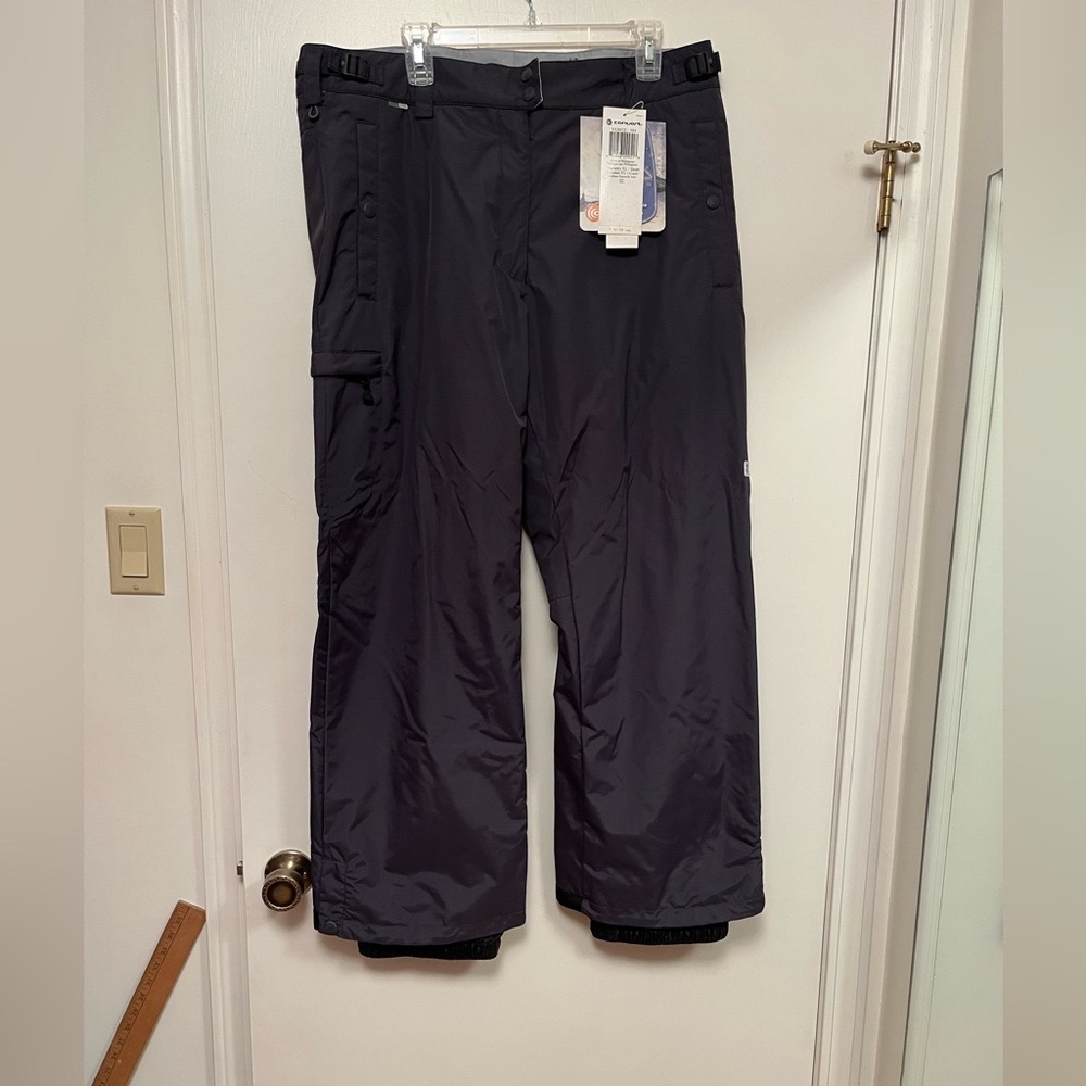 CONVERT SKI/Board PANTS NWT Women’s XL Short